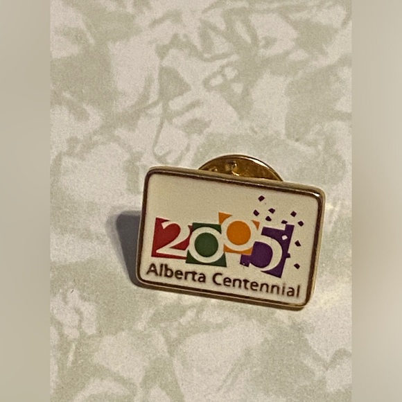 Pin - Picture 5 of 5